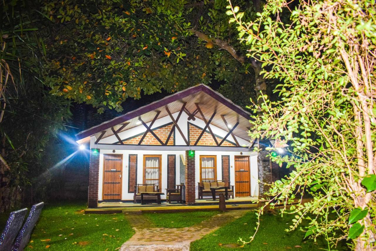 Green Cottage 阿努拉德普勒 外观 照片