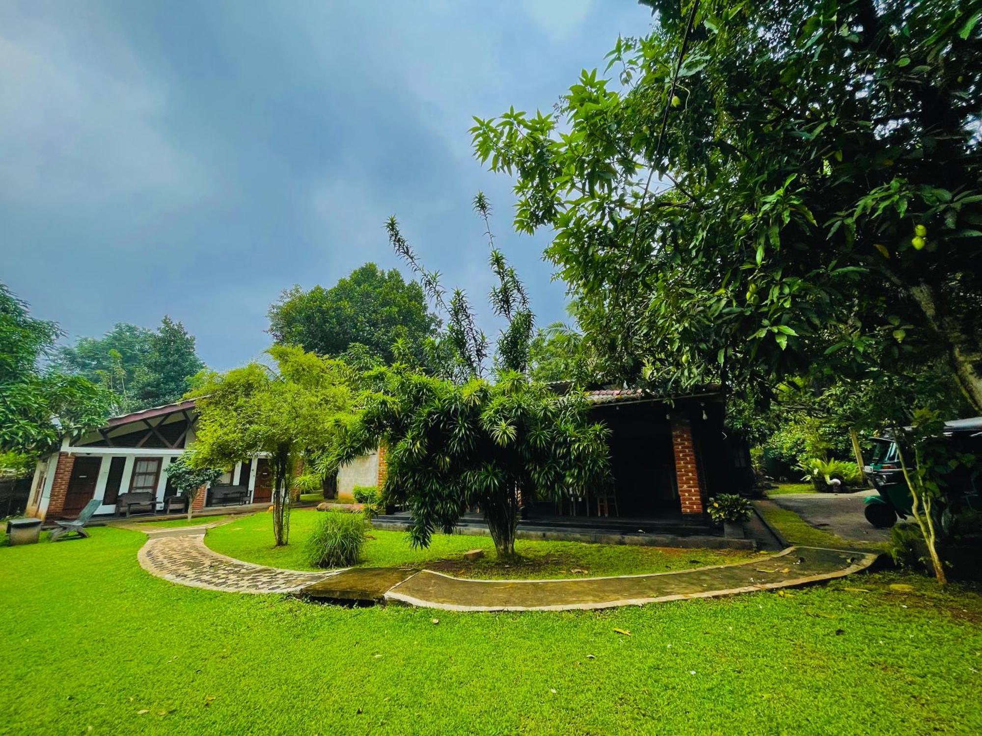 Green Cottage 阿努拉德普勒 外观 照片